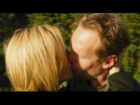 Gillian Anderson Kissing Scene in Robot Overlords