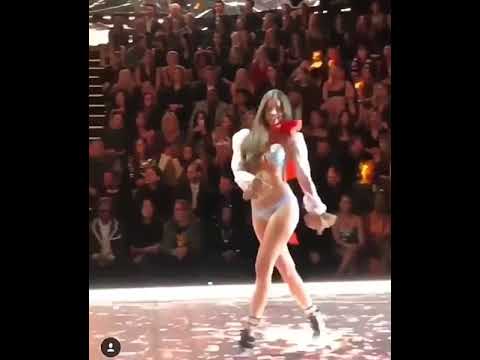 Dylan sprouse Fancying His Girlfriend Barbara palvin On Victoria's Secret Fashion Show