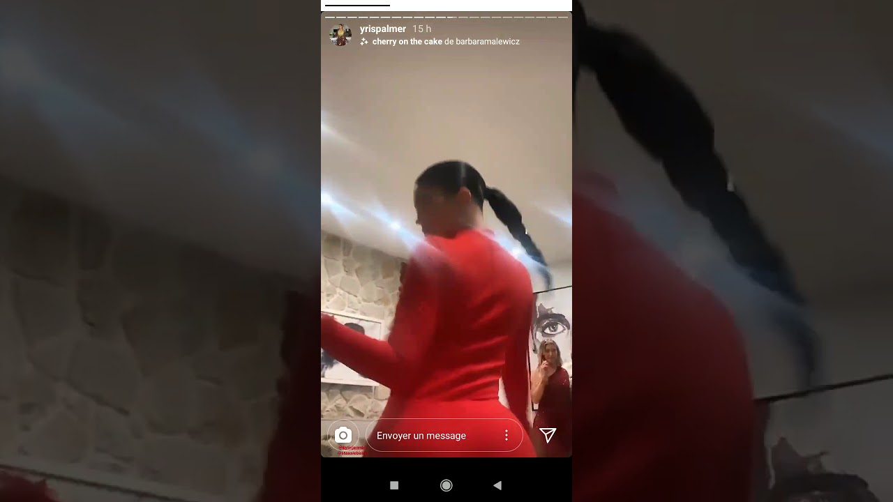 Kylie Jenner getting touched her ass