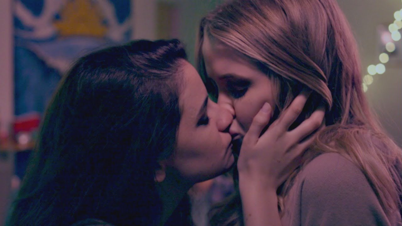KISS  TELL | LGBT SHORT FILM | JENNA LARSON