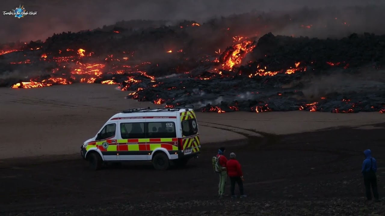 ????FAST LAVA FLOODING THE NÁTTHAGI VALLEY - Iceland Volcano Eruption