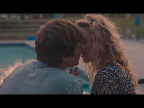 Margaret and Mark (Kathryn Newton and  Kyle Allen) Kissing scene - The Map of Tiny perfect things
