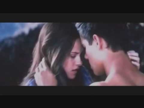 Kristen Stewart hot kiss  Taylor Lautner TWILIGHT SAGA