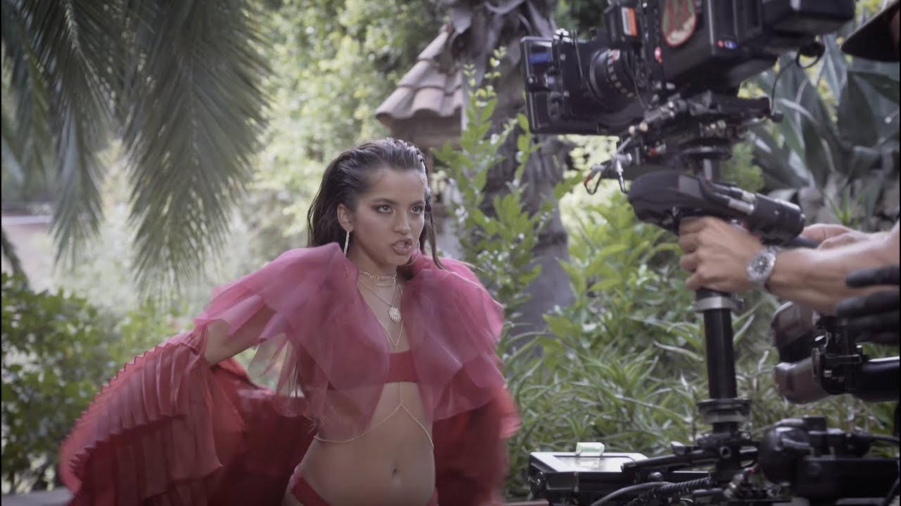 Isabela Merced, Danna Paola - Don't Go (Behind The Scenes)