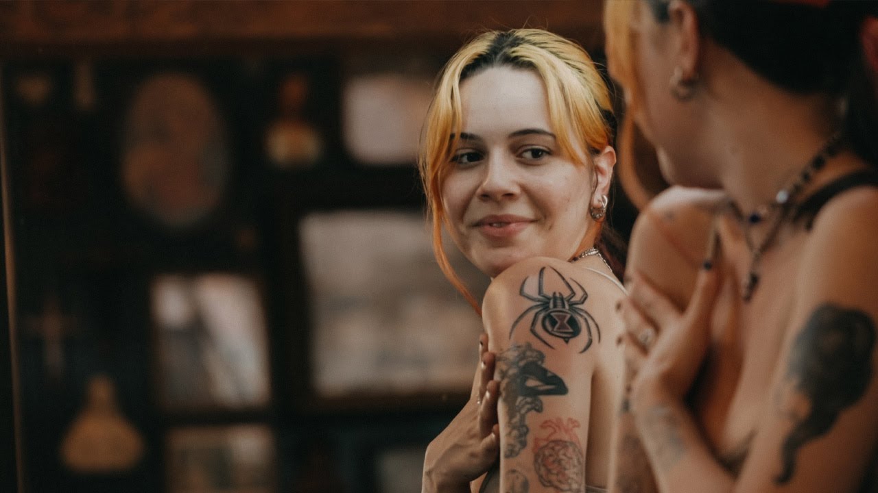 BEA MILLER screams in excitement from her new tattoo - NOTHING TO LOSE with AUSTIN MAPLES