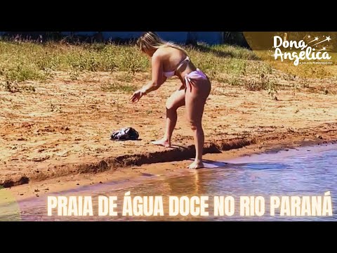 Praia de água doce no Rio Paraná interior de São Paulo Santa Fe do Sul cidade dás águas