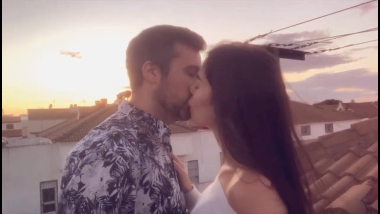 esther anaya- besame mucho (video oficial)