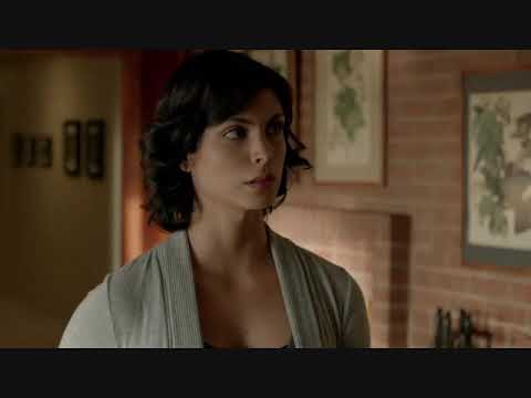 Morena Baccarin in TV Series Homeland S01E05 Scene #1
