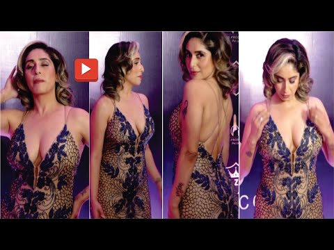 neha bhasin flaunts her huge cleavage at ıconic awards 2022 | neha bhasin hot  sexy video