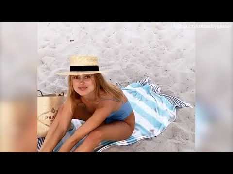 Video: Kimberley Garner shares video of her on beach amid new lockdown