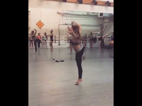 HOLLY TAYLOR DANCE PRACTİCE