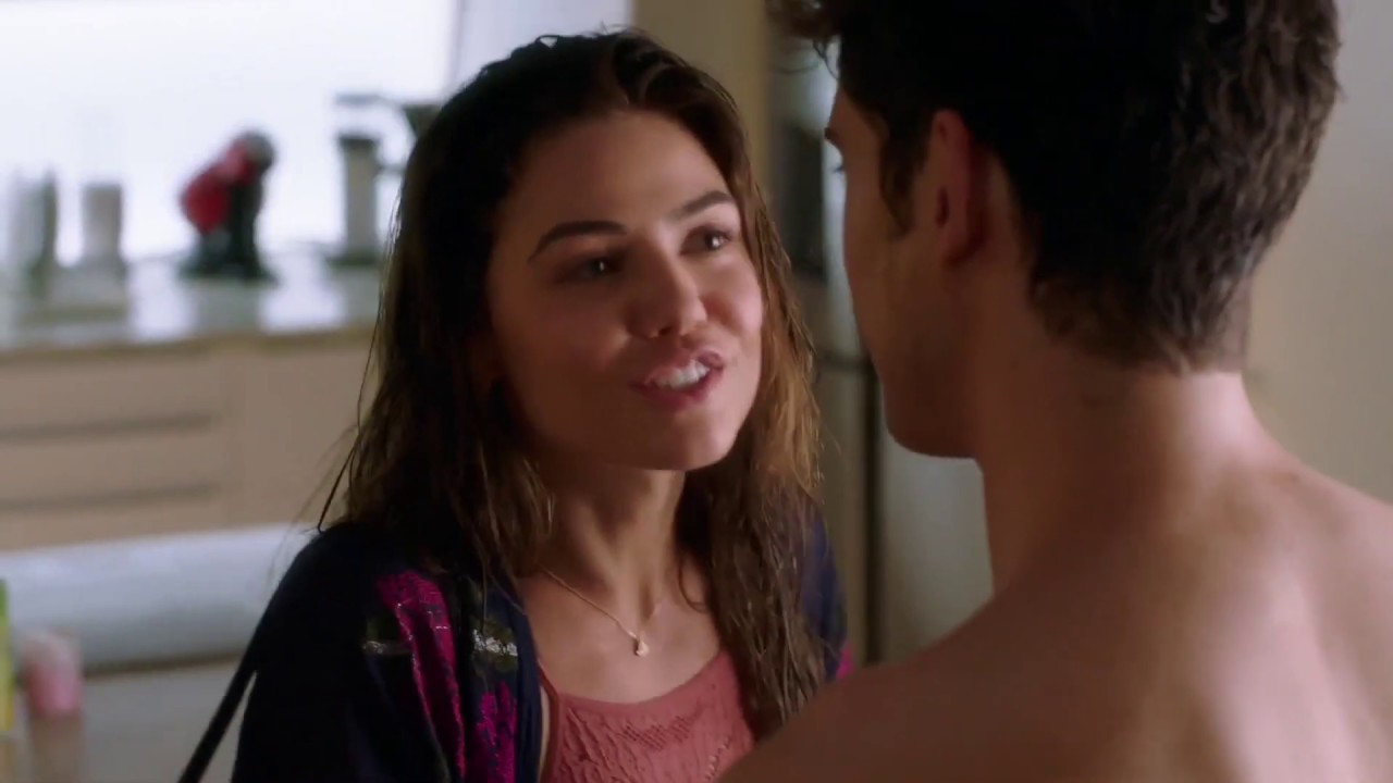Danielle Campbell - Famous in love season 2 - episode 2 clips