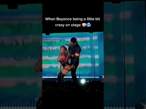 Beyonce Getting Hot With Jay Z On Stage 