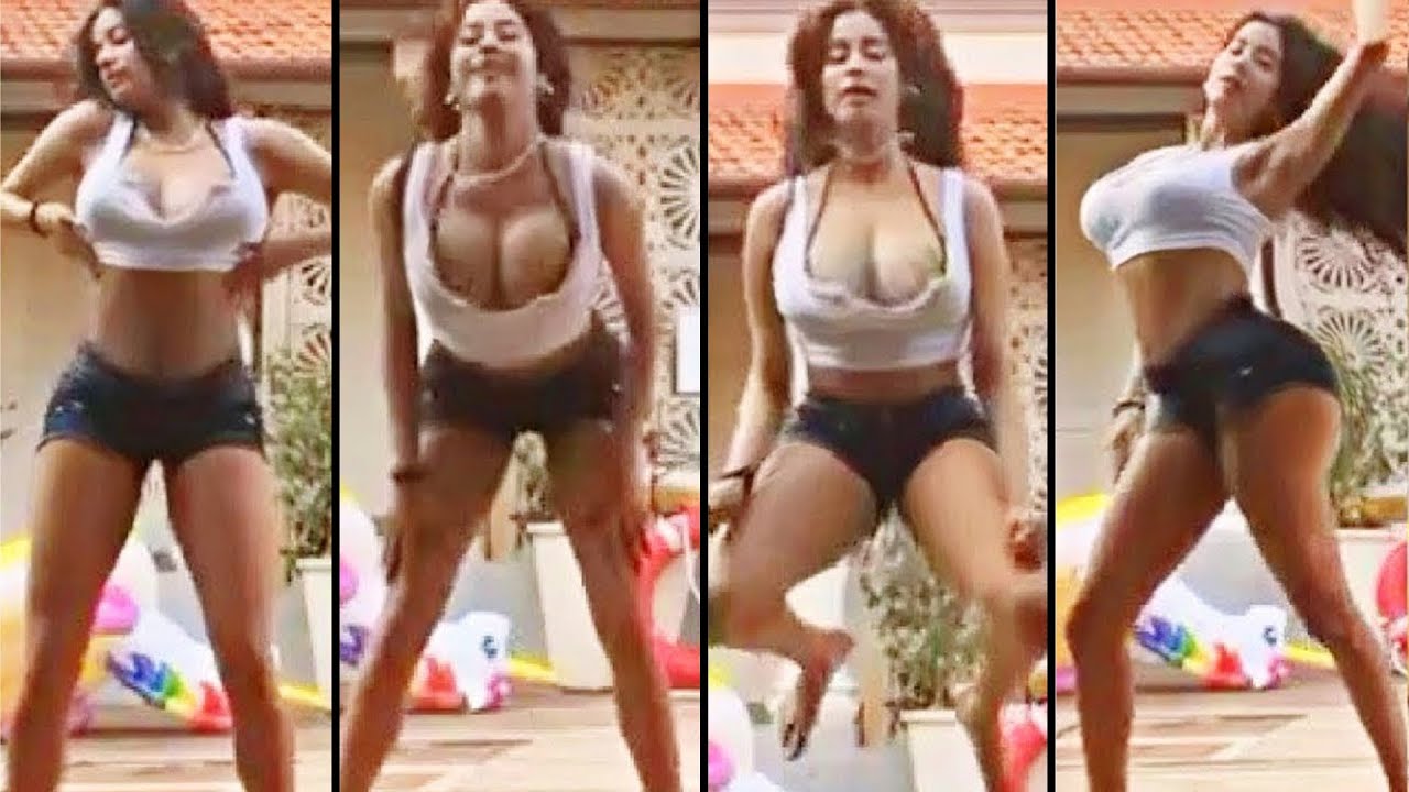 HOT ACTRESS JANHVİ KAPOOR PERFORMS HOT DANCE AT THE POOLSİDE IN MALDİVES