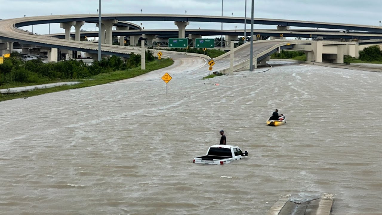 houston-texas-underwater-severe-flooding-cause-by-hurricane-beryl