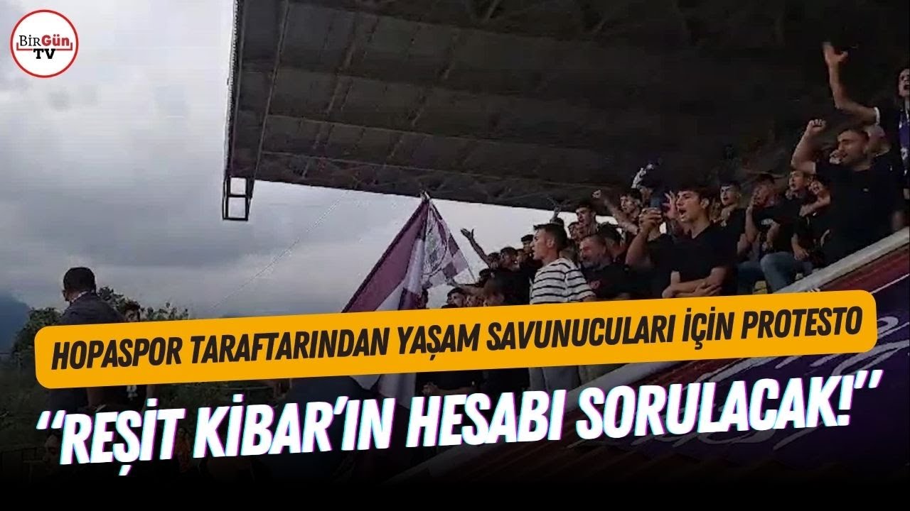 Hopaspor taraftarından maçta Reşit Kibar anması