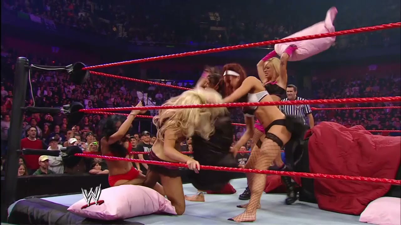 Lingerie Pillow Fight Ashley vs Jillian Hall vs Melina vs Maria vs Mickie James (RAW Jan 7th 2008)