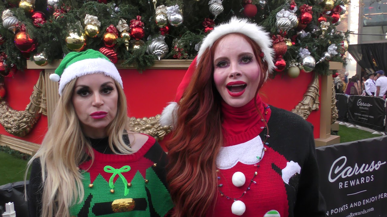 phoebe price and marcela ıglesias are ready for X-mas and beef with farrah