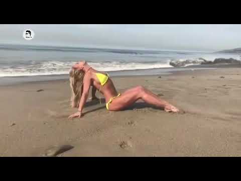 Britney Spears Hot Bikini shoot on the beach | Hot Beach photoshoot