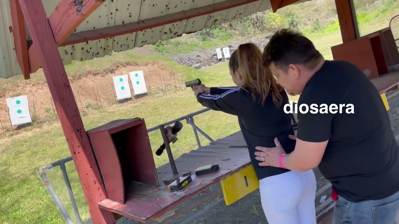 GUN SHOOTİNG LESSONS  TRATANDO DE APRENDER A USAR UN ARMA