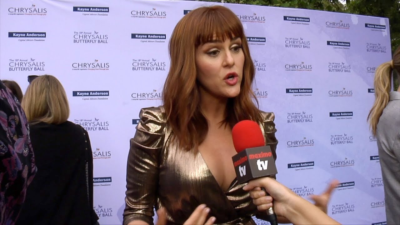 SARA RUE INTERVİEW 18TH ANNUAL CHRYSALİS BUTTERFLY BALL RED CARPET