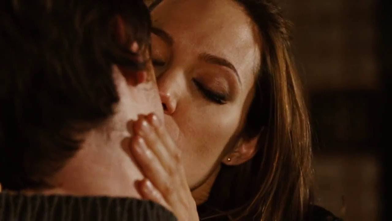 Angelina Jolie hot kissing
