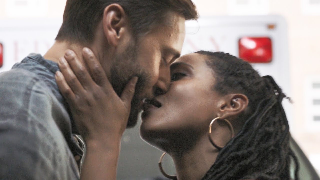 New Amsterdam 4x02 / Kiss Scenes — Max and Helen (Ryan Eggold and Freema Agyeman)