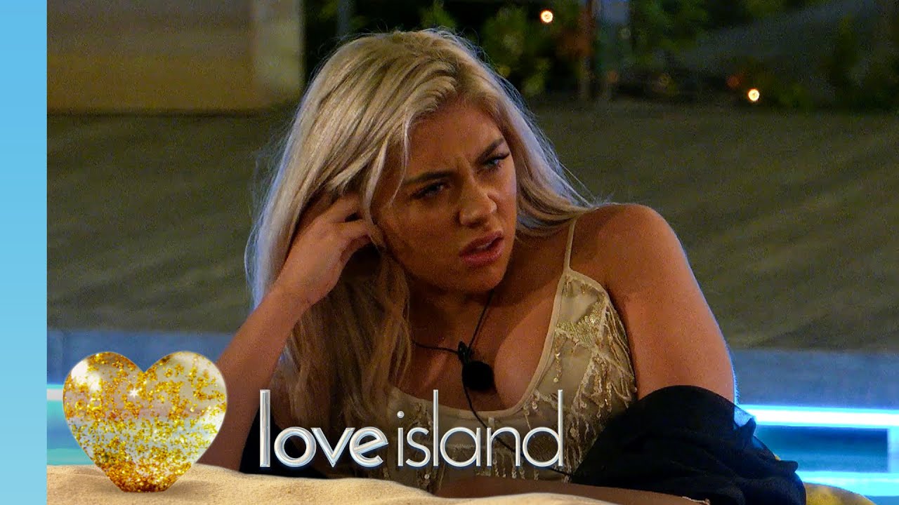 Finley and Rebecca cosy up... and Paige isn't happy | Love Island Series 6