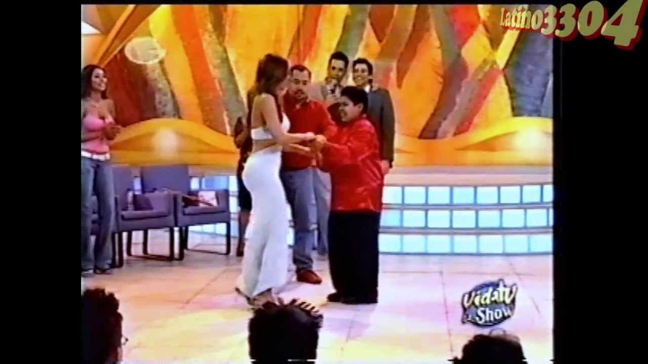 Galilea Montijo dancing with lucky boy