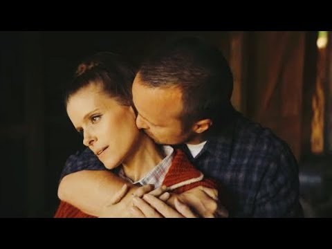 Cliff and lana Kissing and romantic Scene | Black mirror Season 6 Hot Scene