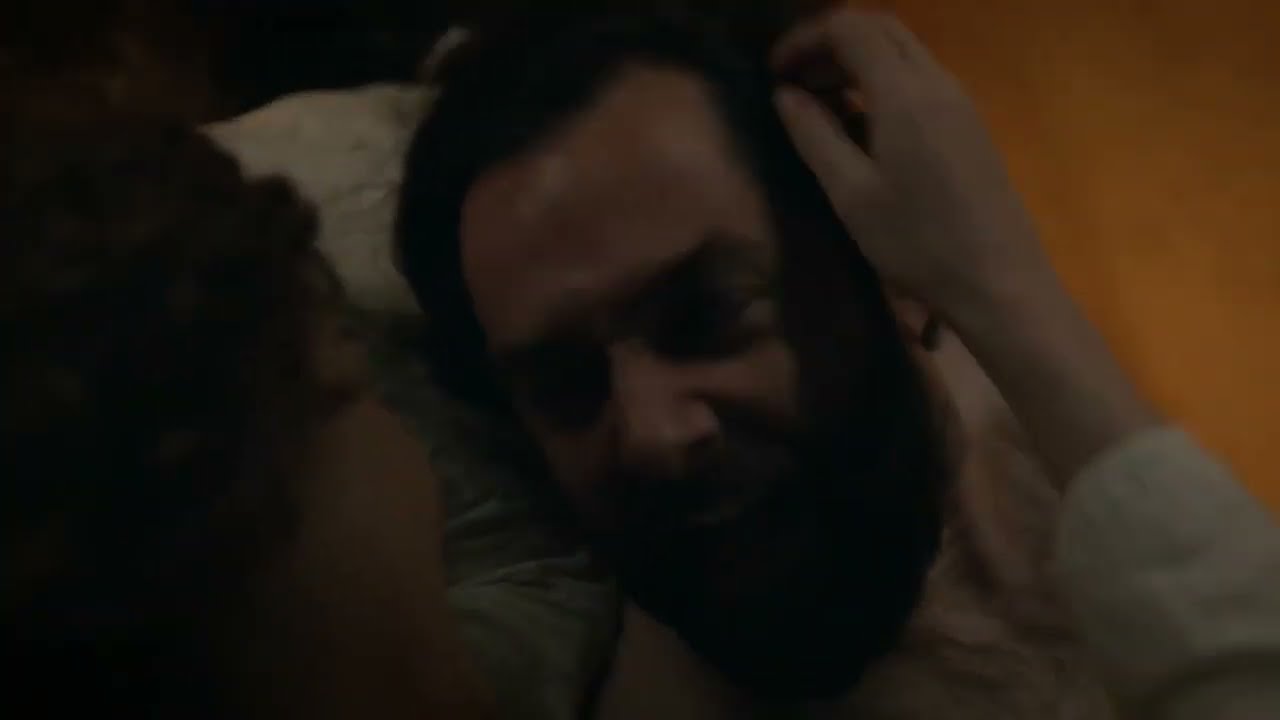 Outlander 6x08   Kissing Scene — Roger and Brianna Richard Rankin and Sophie Skelton