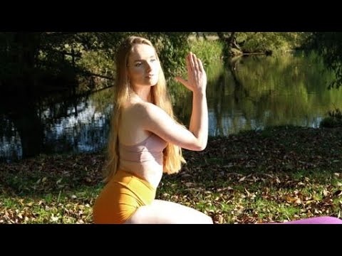 10 Minute Evening Restorative Yoga Flow | Beginner Full Body Deep Release
