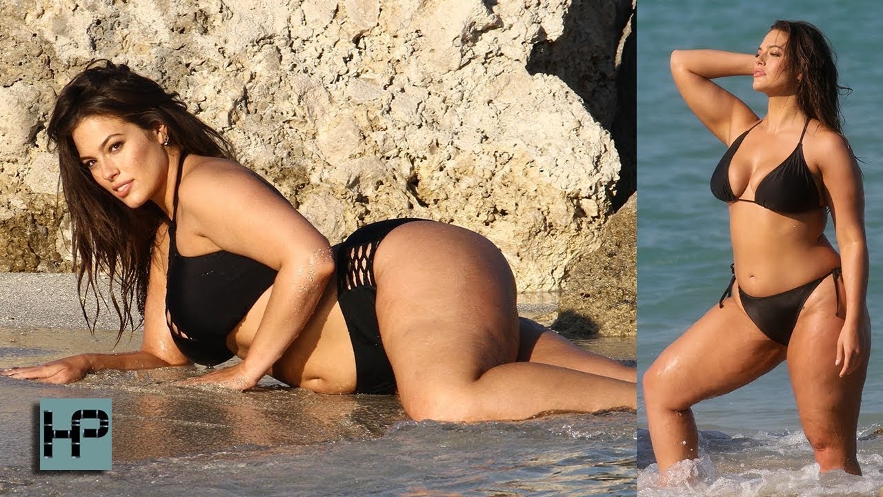 The HOTTEST Photos of Ashley Graham We've Ever Seen!!! In a Bikini on Miami Beach