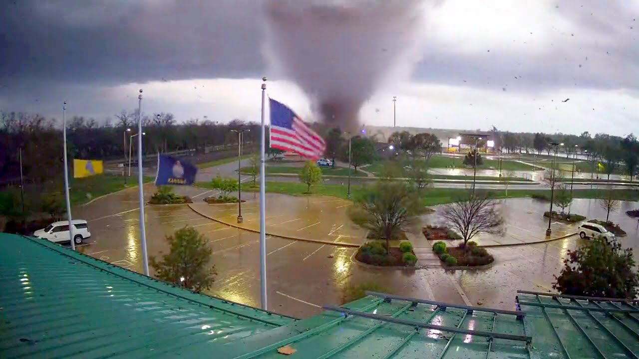 [BEST FOOTAGE] EF-3 Tornado Hits Andover, Kansas - Apr. 29, 2022