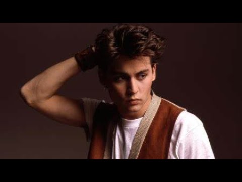 Johnny Depp being hot for 2 minutes straight
