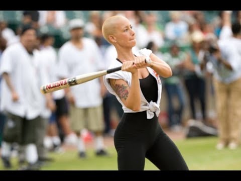 Amber Rose Hits A Home Run After Flirting With Kevin Durant At Celebrity Baseball Game