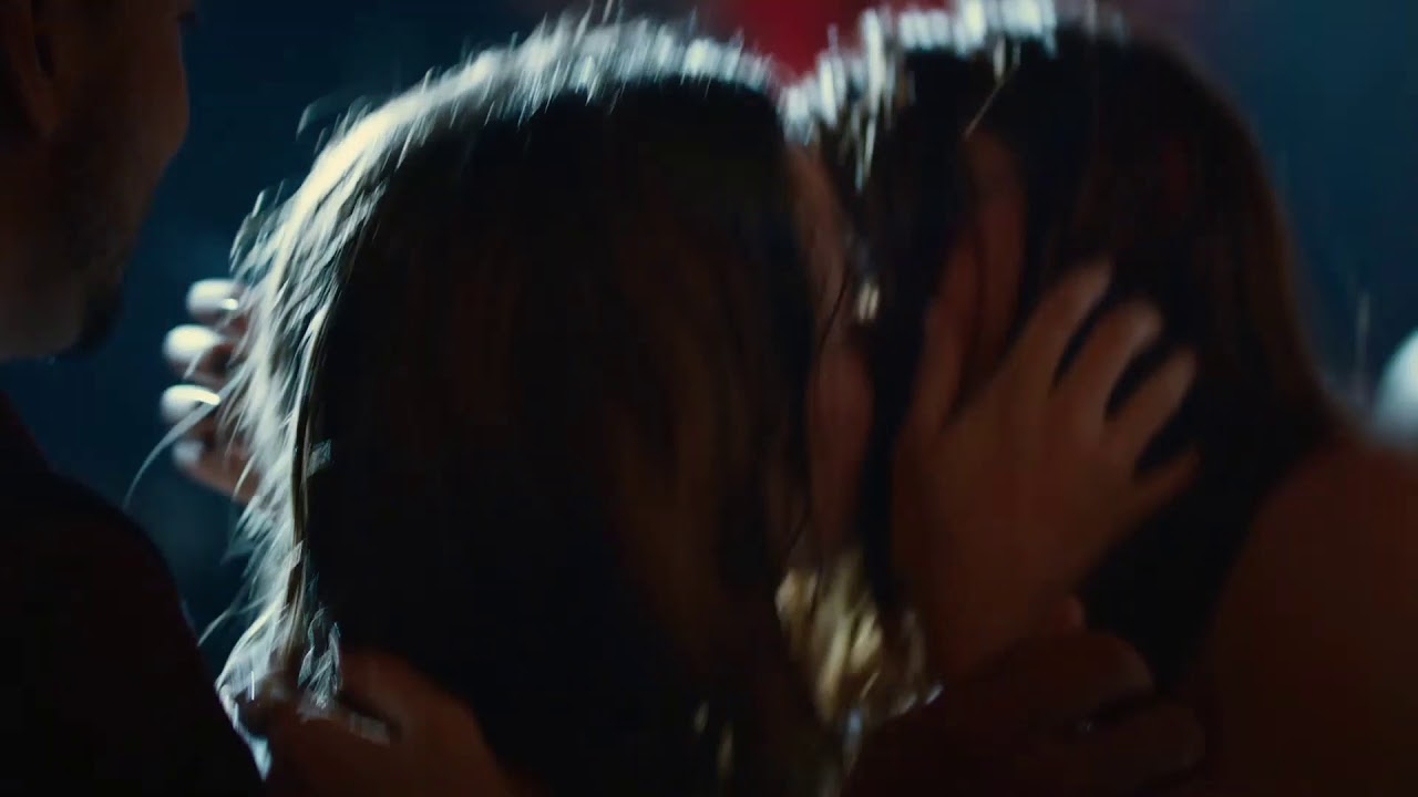 Danielle panabaker kiss girl