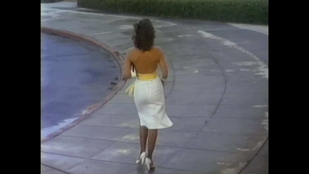 FROM HERE TO ETERNITY (1979) NATALIE WOOD SCENE (1)