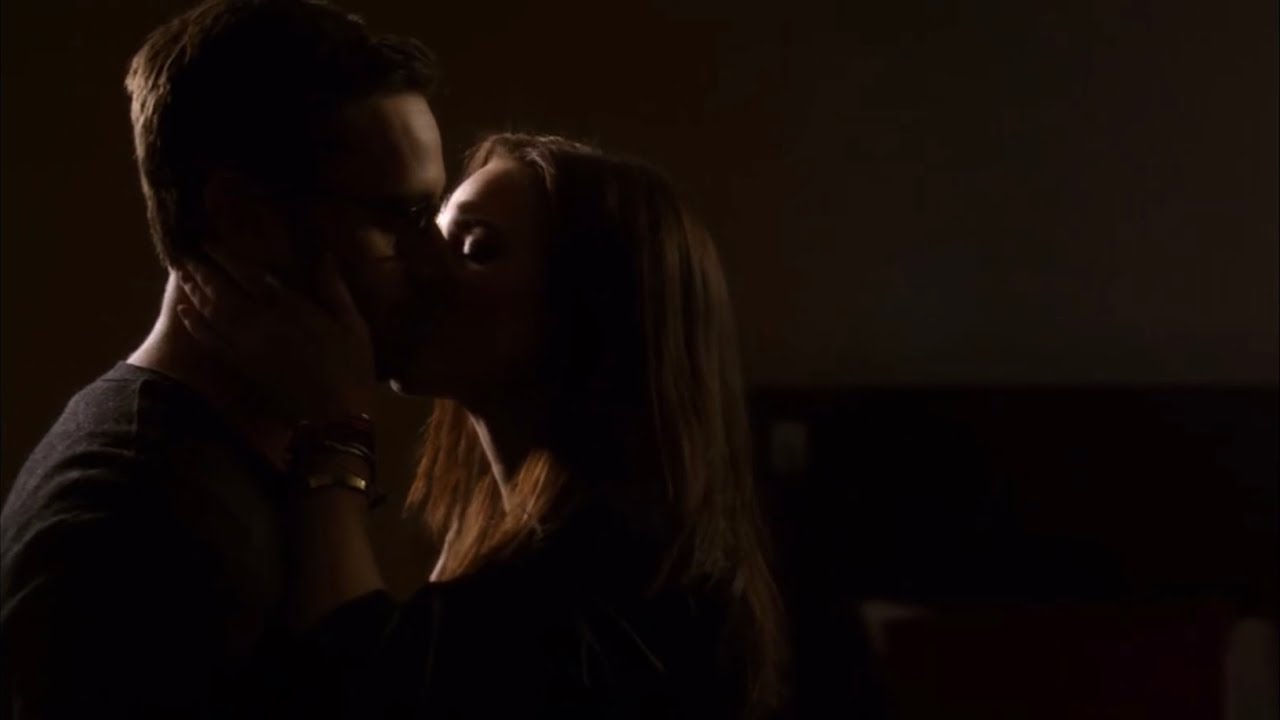The Blacklist, Tom  Jolene kiss scene 1x15 Ryan Eggold, Rachel Brosnahan