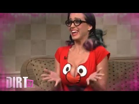 Katy Perry's SNL Elmo Cleavage - The Dirt TV