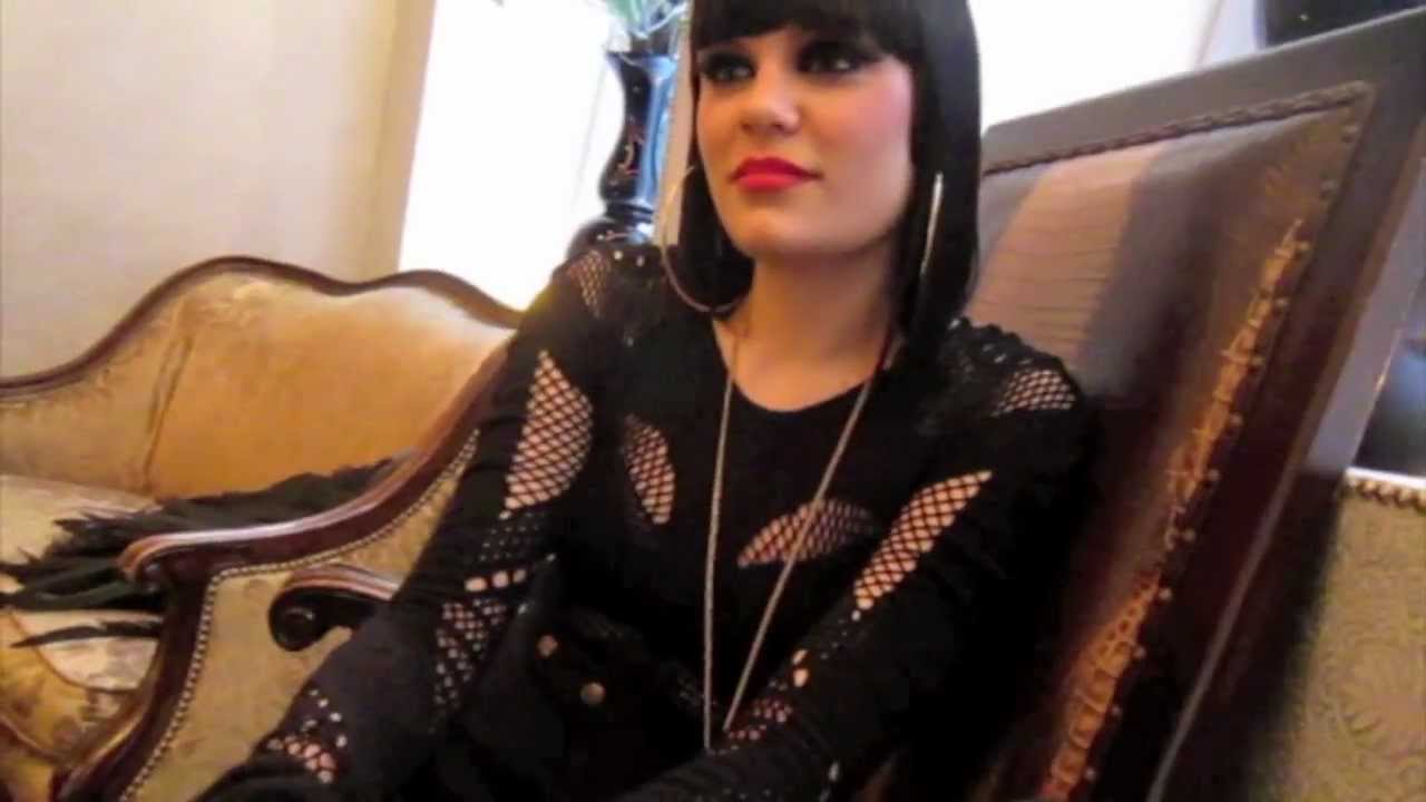 jessie-j-interview-marie-claire-whats-inside-jessie-js-handbag