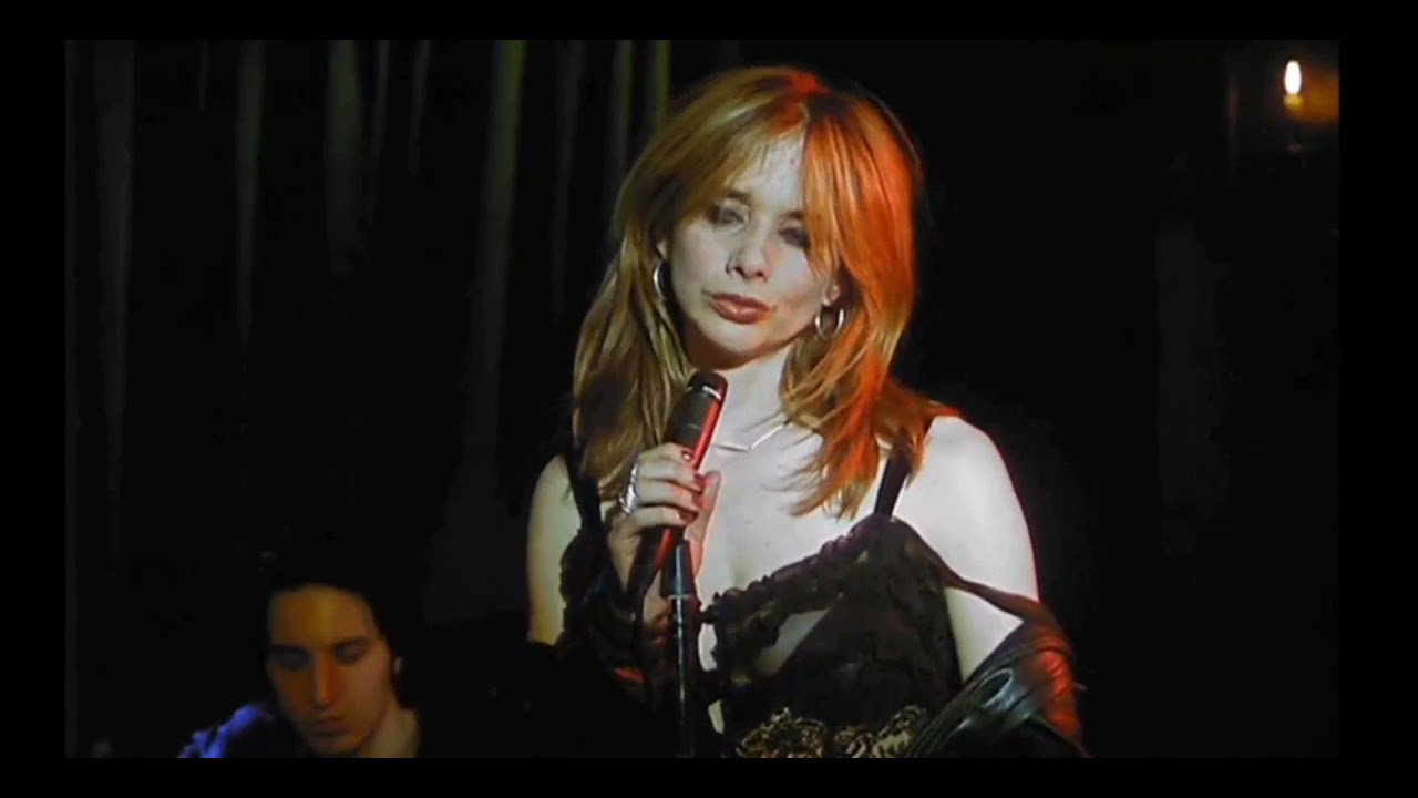 rosanna arquette singing 'ınvisible hands' in hell's kitchen (1998)