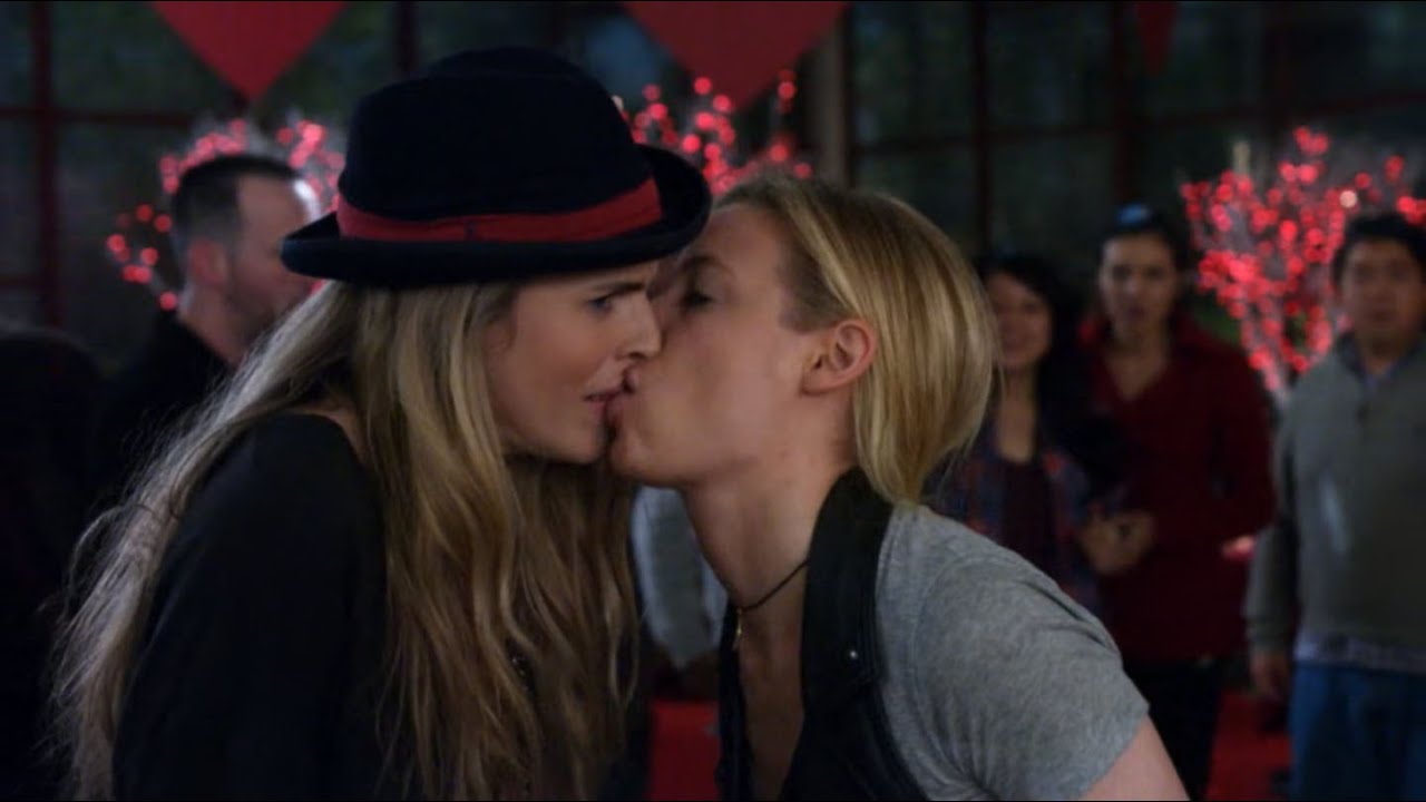 Gillian Jacobs and Brit Marling Lesbian Kiss