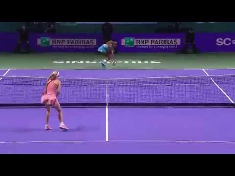 Caroline Wozniacki 2014 WTA Finals Hot Shot | SFs