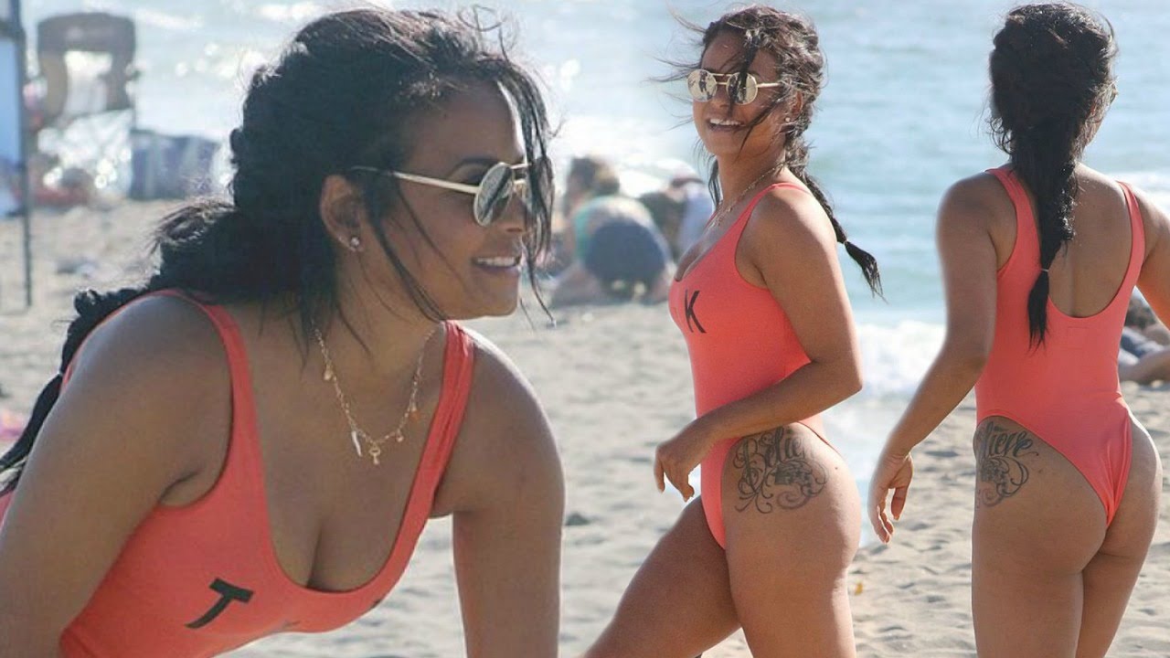 Christina Milian Exposed Her Hot Body In Pink Swimsuit !!