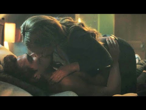 Riverdale 5x19 / Kissing Scene — Archie and Betty (KJ Apa and Lili Reinhart)